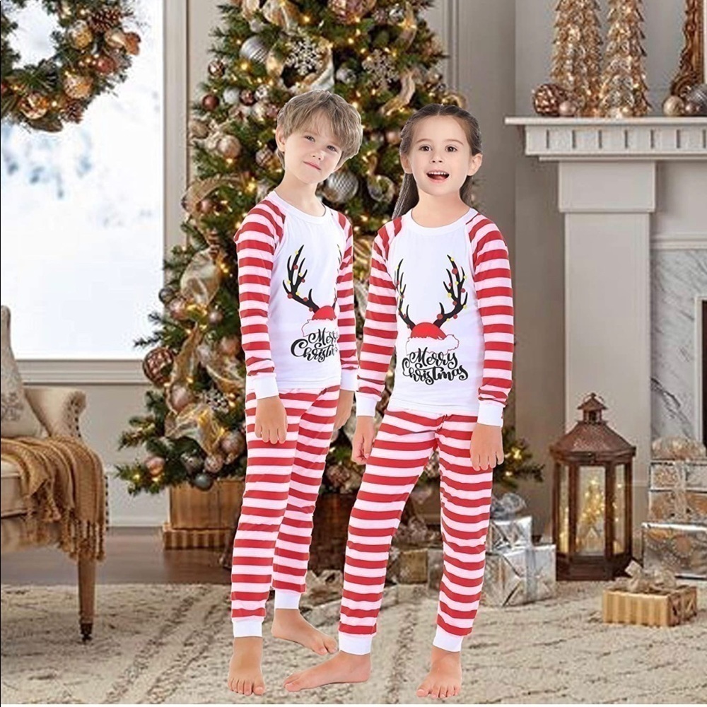 Holiday Pajamas Unisex Size 6 New!